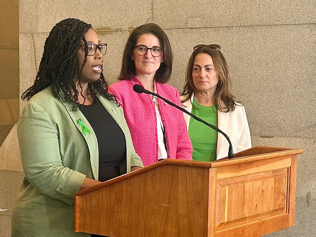 Connecticut lawmakers advance mental health legislation at Capitol