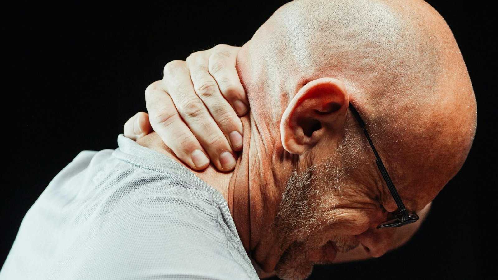UCL study links depression to future physical pain in older adults